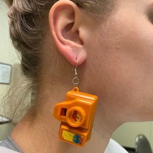 Dinosaur Camera Earrings 🧩